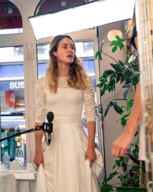 Alice David Instagram - « Celle qui n’avait pas vu Friends » est diffusé ce soir à 20h sur @ocstv 

✨

@charlottegabris @antoine_gouy @djanisbouzyani @ornellafleury @sarahlelouch