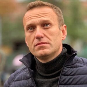 Alice Evans Instagram - What a devastating day for the world. For democracy, for freedom of speech. For every person that dedicates their life to the fight against dictatorship and injustice. Alexei Navalny you were a hero. 

The only shred of hope lies in the words of this incredible man’s wife, Yulia Navalnaya: (as per Reuters) “We cannot trust Putin and his government. They always lie”

For once, I am praying for this to be true. 
Update: Oh no. Too sad. The family has now confirmed it. 😢
#Navalny #murder
#RIP