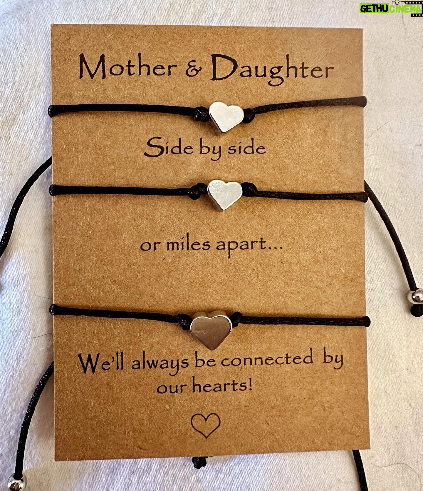 Alice Evans - 2K Likes - Now my eldest woke up and I am truly slayed. Both by the incredibly moving words and the way she casually calls the dog ‘the rat’. ( it’s a family joke, haters, before you jump in! Also the dog can’t read)
I am truly blessed.
Happy Mother’s Day folks. 😍
PS: As always, my thoughts go out on this day to those who have lost their Mums, those Mums who have lost children, those who wanted to be Mums but for whatever reason could’t make it happen. I know this is a tough day for lots of people. 💔