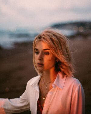 Alice Isaaz Instagram - 💭 by @odieuxboby