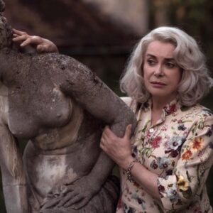 Alice Taglioni Instagram - Catherine et moi #jesuiscatherinedeneuve 🤗 #fierté. Le 12 décembre au cinéma @juliebertuccelli @chiaramastroianni2017