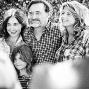 Alice Taglioni Instagram - #jevoudraisquequelquunmattendequelquepart  @viard.arnaud @jeanpaulrouve @elsa_zylberstein  Repost @camille_colin79