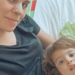 Alice Alves Instagram - 8/ 5/ 2024 - A minha primeira anestesia geral (e ultima, espero). Fugi durante 25 anos desta cirurgia… Fugir nunca é solução, fui lá parar na mesma 🤣 Tornou-se inevitável. Os médicos dizem que a minha recuperação está a ser incrível. Eu como não percebo nada disto, acredito :) Obrigada a todas as equipas de excelência que me acompanharam e acompanham 💛 E obrigada pelas milhares de mensagens cheias de carinho. Agora vou inspirar e expirar da Terra até à Lua 🤣 Continuo na missão de esquivar-me a toda a hora de levar um encontrão da Benny no nariz 😂✌️