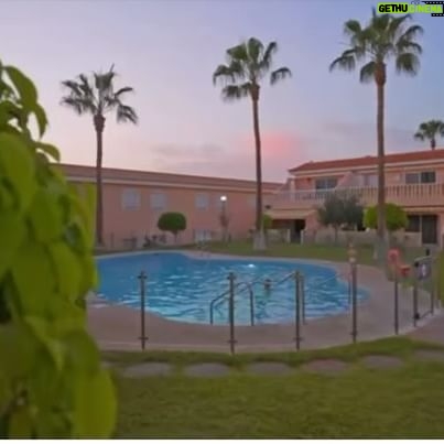 Alice Bendová Instagram - 🌴🌴🌴Přátelé, VELIKONOCE v jednom z našich apartmánů na Tenerife jsou VOLNÉ. Ráda se tam o Vás postarám❤️🐠🐠🐠🌴🌴🌴🌴 🐠🌴Pište na veselaalice@seznam.cz🐠🌴 Foto a video by @real.estatevideography.cz #tenerife #easter #holiday #rent #apartmentforrent #family #relax