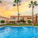 Alice Bendová Instagram - 🌴🌴🌴Přátelé, VELIKONOCE v jednom z našich apartmánů na Tenerife jsou VOLNÉ. Ráda se tam o Vás postarám❤️🐠🐠🐠🌴🌴🌴🌴 🐠🌴Pište na veselaalice@seznam.cz🐠🌴 Foto a video by @real.estatevideography.cz #tenerife #easter #holiday #rent #apartmentforrent #family #relax