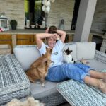 Alice Bendová Instagram - 5 Luďků Loudilů 🤣🤣🤣 ze seniorského domu u Benďáků💪. A to jsou schopný vlézt i na stůl a i do huby. Všichni jsou adoptovaní a my za ně děkujeme❤️ @docaskydede @utulek_dogpoint Trojský útulek - Praha a umísťovací výstava opuštěnců❤️ #nekupujadoptuj #adopcemásmysl #stopmnozirnám #rescuedog