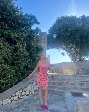 Alice Eve Instagram - thank you for my alaia, dream girl @rebeccacorbinmurray 💕