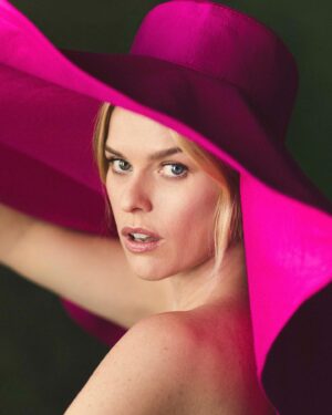 Alice Eve Instagram - More from @londonfabricmag 💕