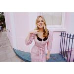 Alice Eve Instagram - What’s my favourite colour? 🧠WARNING press day @lionsgate