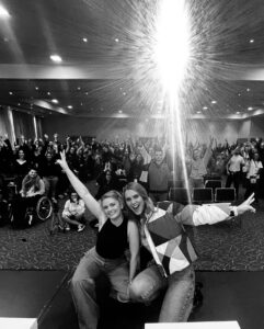 Alicia Agneson Instagram - Words can not describe what an absolutely wickedly great weekend it was in Paris at the Vikings convention. Thank you from the bottom of my heart to everyone who came- such an honour and delight to have a chat with you guys. You roooock and all my love to my Vikings fam ❤️‍🔥