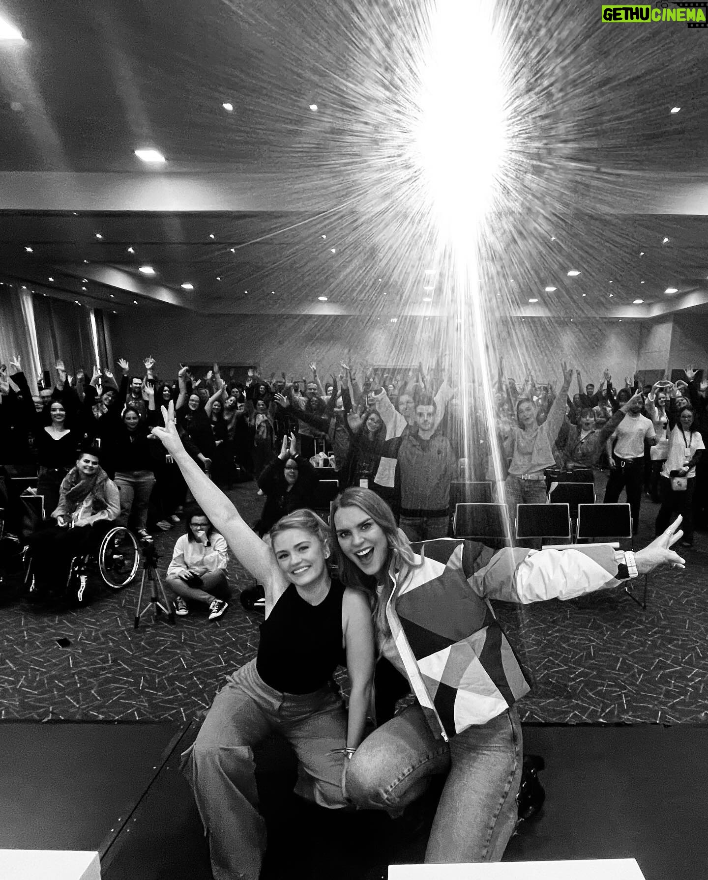 Alicia Agneson - 14.6K Likes - Words can not describe what an absolutely wickedly great weekend it was in Paris at the Vikings convention. Thank you from the bottom of my heart to everyone who came- such an honour and delight to have a chat with you guys. You roooock and all my love to my Vikings fam ❤️🔥