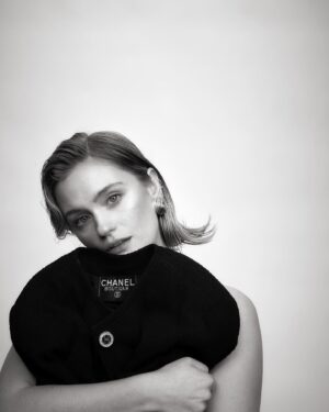 Alicia Agneson Instagram - Drama in vintage : a series 

Styled and shot by @louisalh