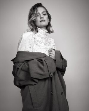 Alicia Agneson Instagram - Drama in vintage : a series 

Styled and shot by @louisalh