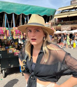 Alicia Agneson Instagram - Last picture shows how I felt 90% of the time being a Scandi in a trés chaud country