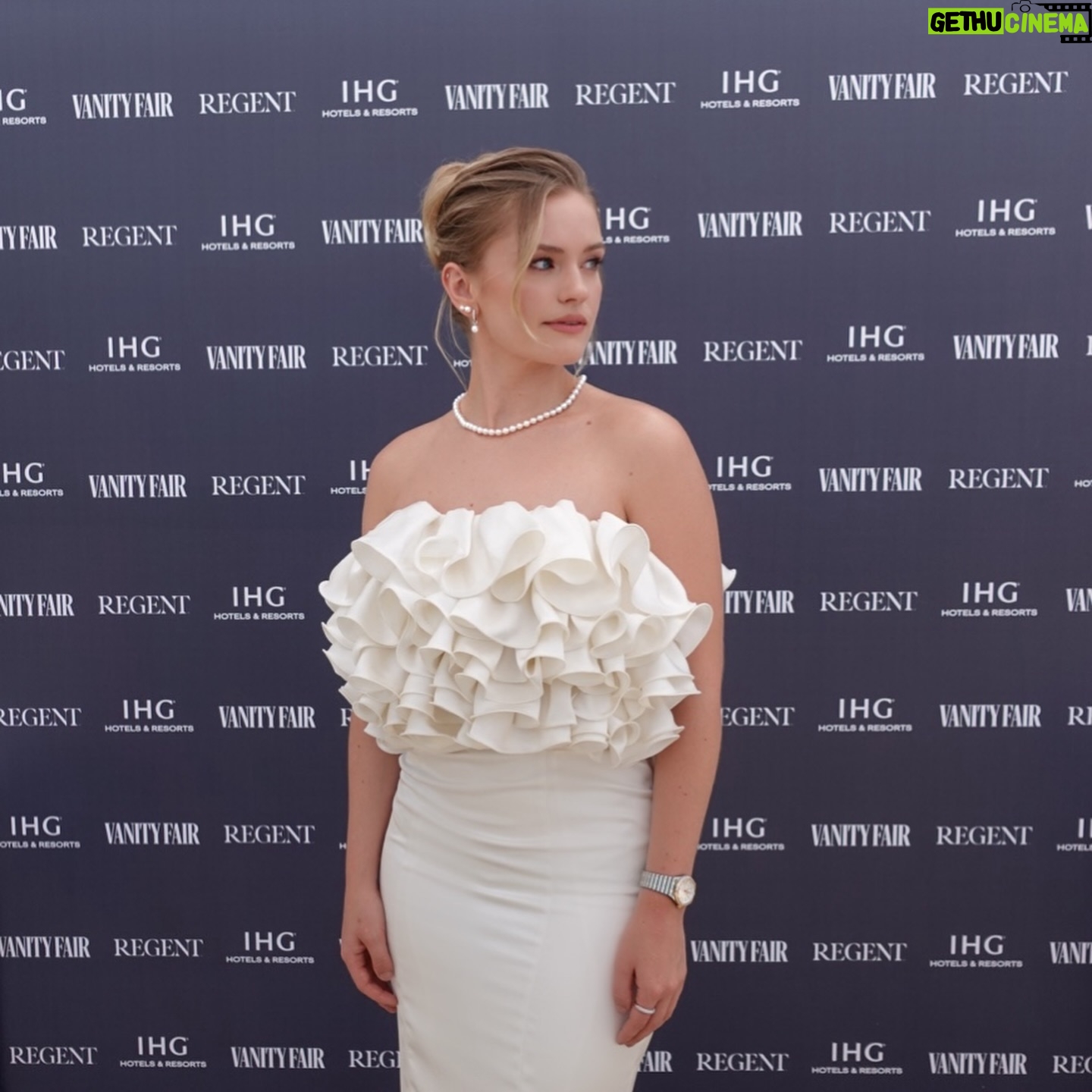 Alicia Agneson Instagram - Never without my @breitling Last weeks Vanity Fair x IHG lunch, wearing the chronomat ‘32 - my go to timepiece during the film festival 🦋 #SquadOnAMission