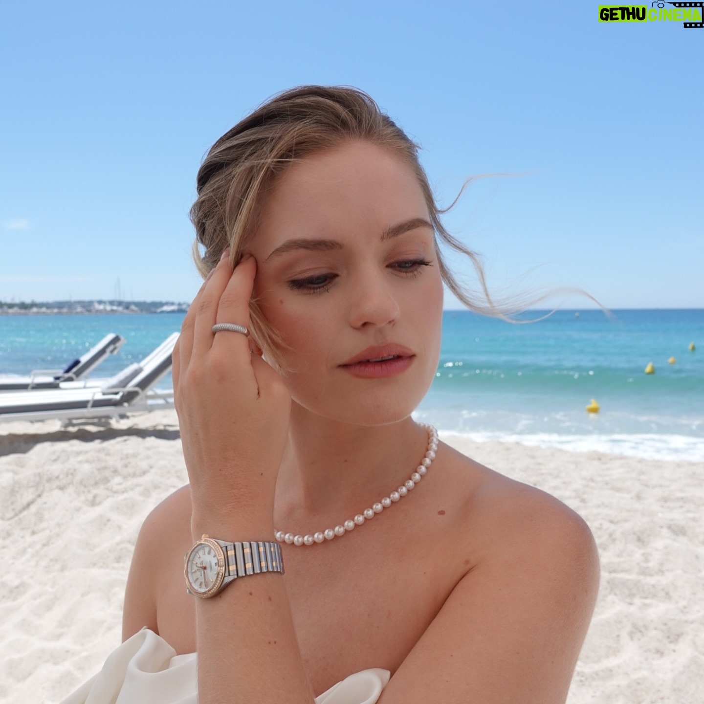 Alicia Agneson Instagram - Never without my @breitling Last weeks Vanity Fair x IHG lunch, wearing the chronomat ‘32 - my go to timepiece during the film festival 🦋 #SquadOnAMission
