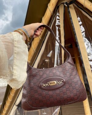 Alicia Agneson Instagram - AD Madly excited as a vintage lover myself to be able to with @aretrotale give away this beautiful vintage Gucci piece. 
Easy peacy 🍋 squeeze, just follow these three steps :
• Tell me what you would style this with
• Tag three friends (second hand lovers or future second hand lovers)
• Follow @aretrotale 

You have until 17:00 on the 24th of July (1week from today) then I’ll reach out to you on the same day for this beauty to come to its new home 🍋