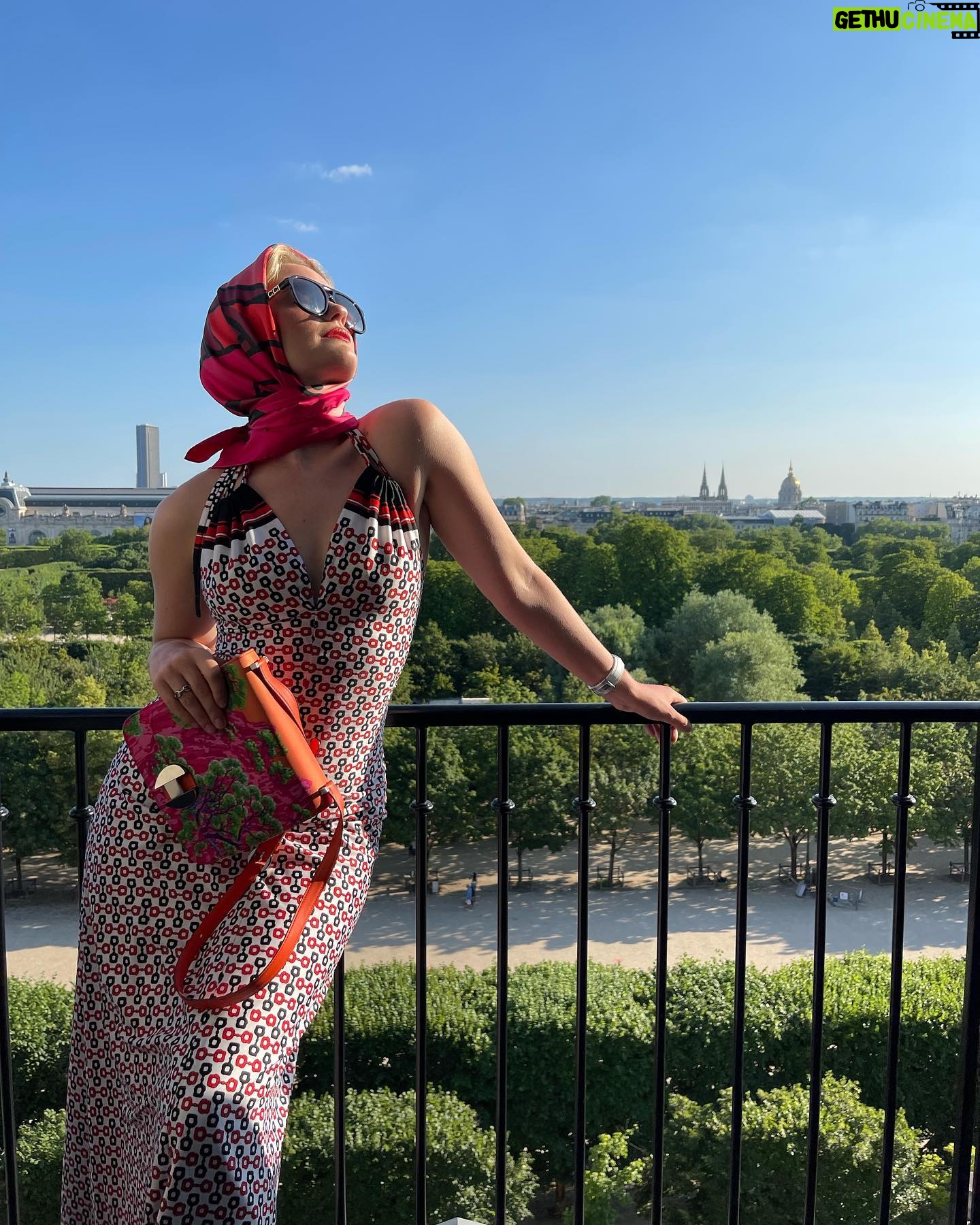 Alicia Agneson Instagram - Merci @hermes for having me 💌 Little did I know when I picked up this hand made vintage dress in a little shop years ago, that it would get to swirl around the streets of Paris 🎪