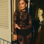 Alicia Agneson Instagram - Last rays of sunshine in @dior @diorbeauty
