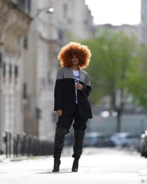 Alicia Aylies Instagram - 🖤🖤🖤🖤🖤

©️ @edward.berthelot 
Stylisme @anthonyvanderwooo 

#paris #streetstyle #afro