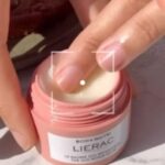 Alicia Aylies Instagram - “Je ne lâche plus mon Baume SOS Réparation de @lieracparis ultra hydratant et utile à tous les moments de ma journée ! On adore les 99% d’ingrédients d’origine naturelle & la texture ultra agréable ✨” @aliciaaylies