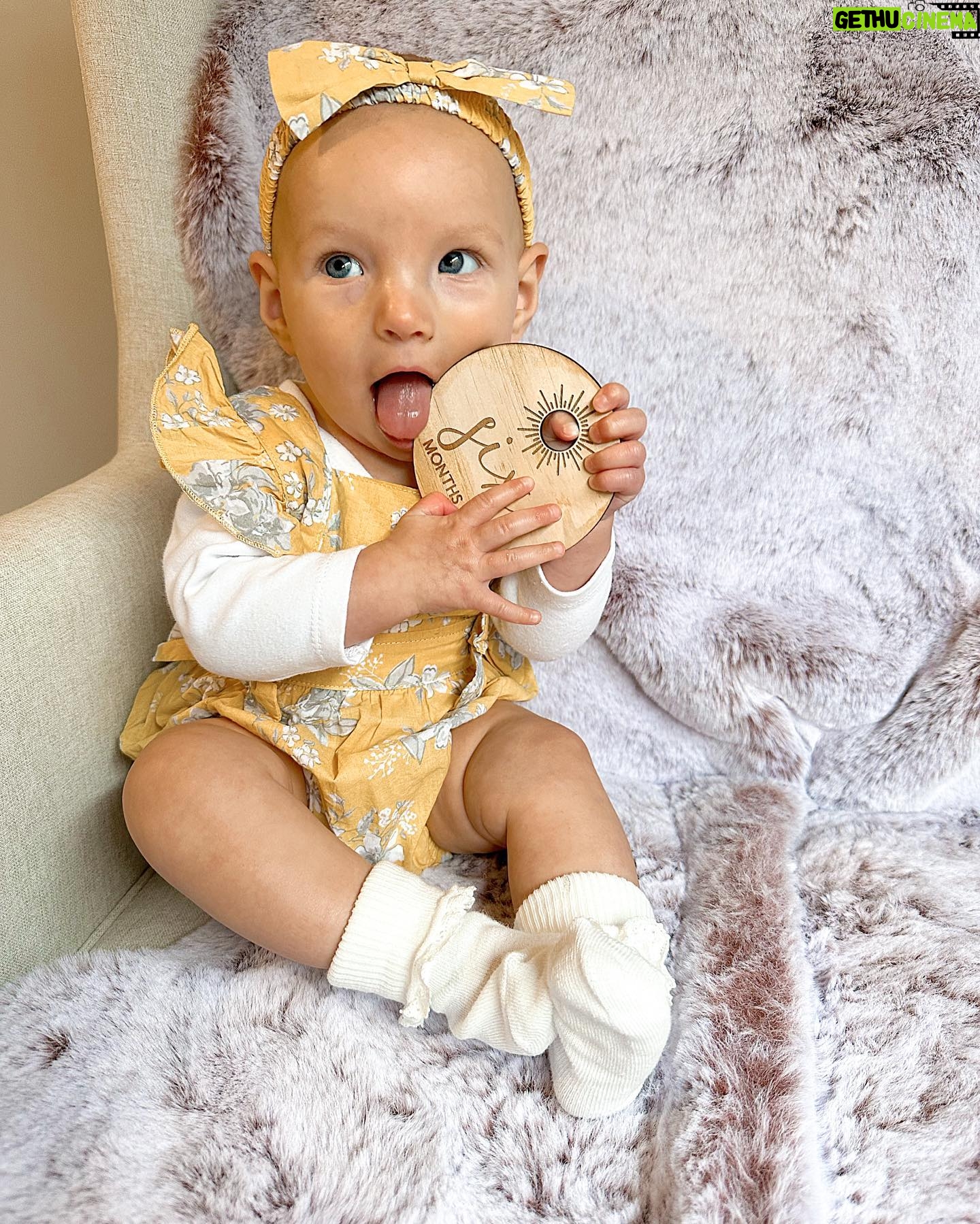 Alicia Banit Instagram - Happy half birthday Isla Joy! 6 MONTHS! I am actually mind blown that our baby girl is half a year old! Where has the time gone?! This has been a big month for Isla! Our lil pumpkin is eating pumpkin like it’s going out of fashion, she laughs so hard at the most random things (like Detho eating soup) and loves going for walks in her pram. So much so that she squeals with excitement and kicks her legs as if to say LETS GOOO! She babbles to herself a lot and then yells very loudly! Her favourite song is ‘You Make My Dreams (Come True) and she’s obsessed with Mud, morning chats with daddy and her grandparents. She has the sweetest little personality and is so social, she loves everyone! We can’t wait to see who she becomes over the next 6 months and beyond. We are so incredibly lucky to be her parents, our smiley girl is our whole world 🤍🖤