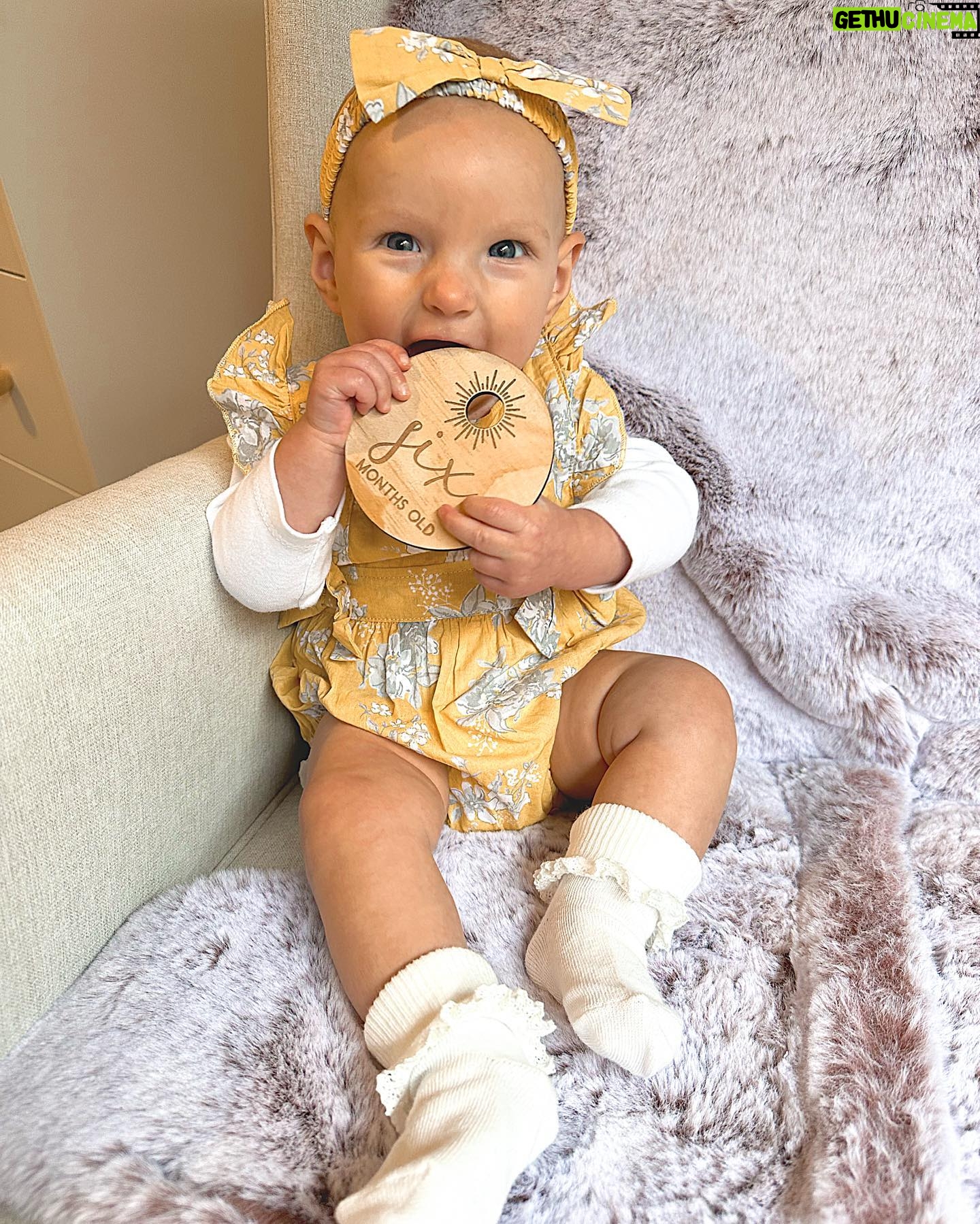 Alicia Banit Instagram - Happy half birthday Isla Joy! 6 MONTHS! I am actually mind blown that our baby girl is half a year old! Where has the time gone?! This has been a big month for Isla! Our lil pumpkin is eating pumpkin like it’s going out of fashion, she laughs so hard at the most random things (like Detho eating soup) and loves going for walks in her pram. So much so that she squeals with excitement and kicks her legs as if to say LETS GOOO! She babbles to herself a lot and then yells very loudly! Her favourite song is ‘You Make My Dreams (Come True) and she’s obsessed with Mud, morning chats with daddy and her grandparents. She has the sweetest little personality and is so social, she loves everyone! We can’t wait to see who she becomes over the next 6 months and beyond. We are so incredibly lucky to be her parents, our smiley girl is our whole world 🤍🖤