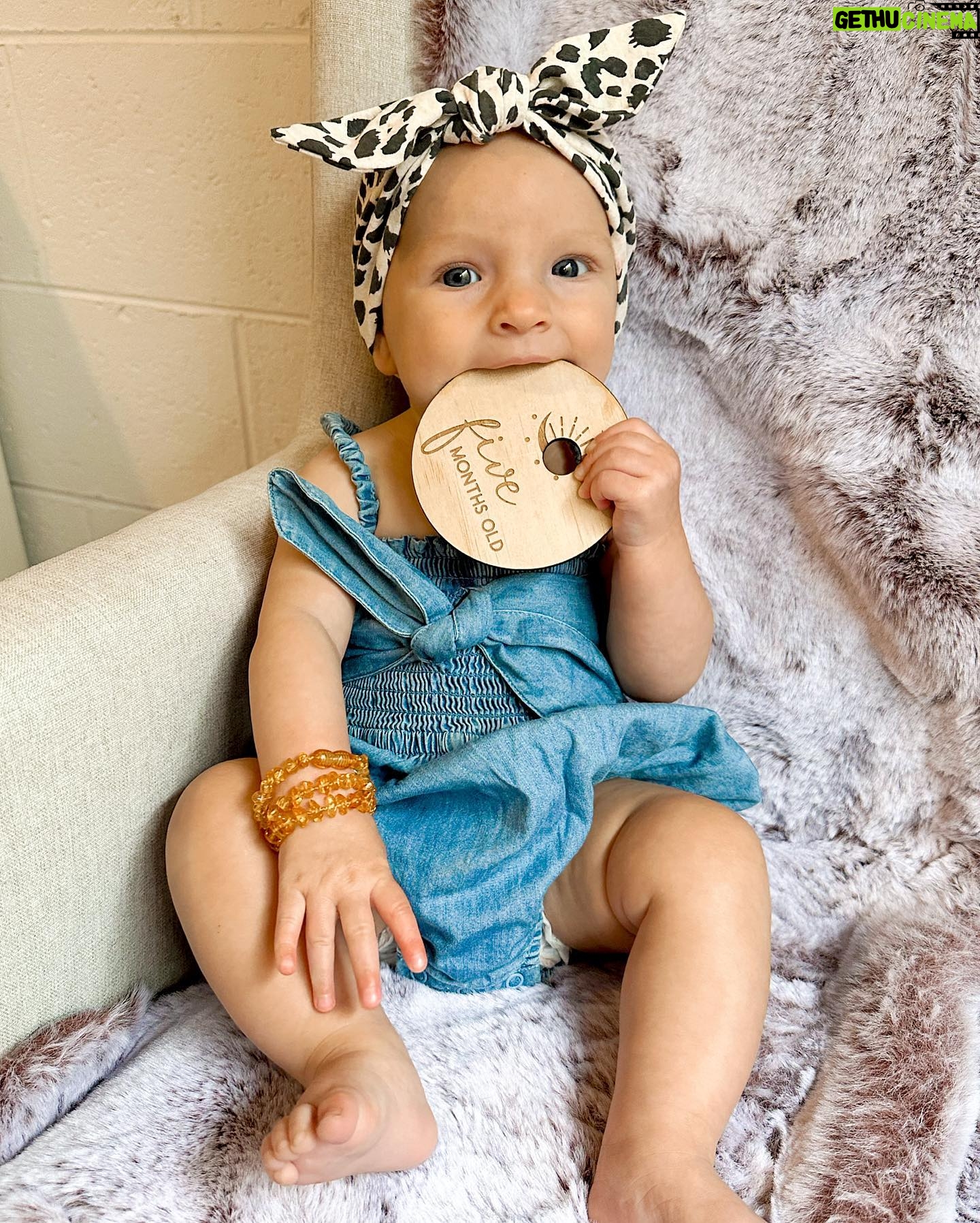 Alicia Banit Instagram - 5 months with our baby 🥹💜 She is an angel! TWO big toothy pegs with more coming through which she’s handling like an absolute champ. She loves squealing and squeaking like a dolphin, she’s started to twist and roll everywhere (that’s so much fun while changing her nappy 🙄) and pretty sure we’ll be starting on solids soon because the girl is reaching for EVERYTHING we eat. She also sigh’s which is hilarious because honestly DO WE BORE YOU?! I can’t believe we’re another month down, time is moving so fast and even though this month has been rough with her teething and I’m more tired than I’ve ever been I am so beyond grateful for her beautiful soul in our lives. Watching her personality come to life is my favourite part of ever day 🤍