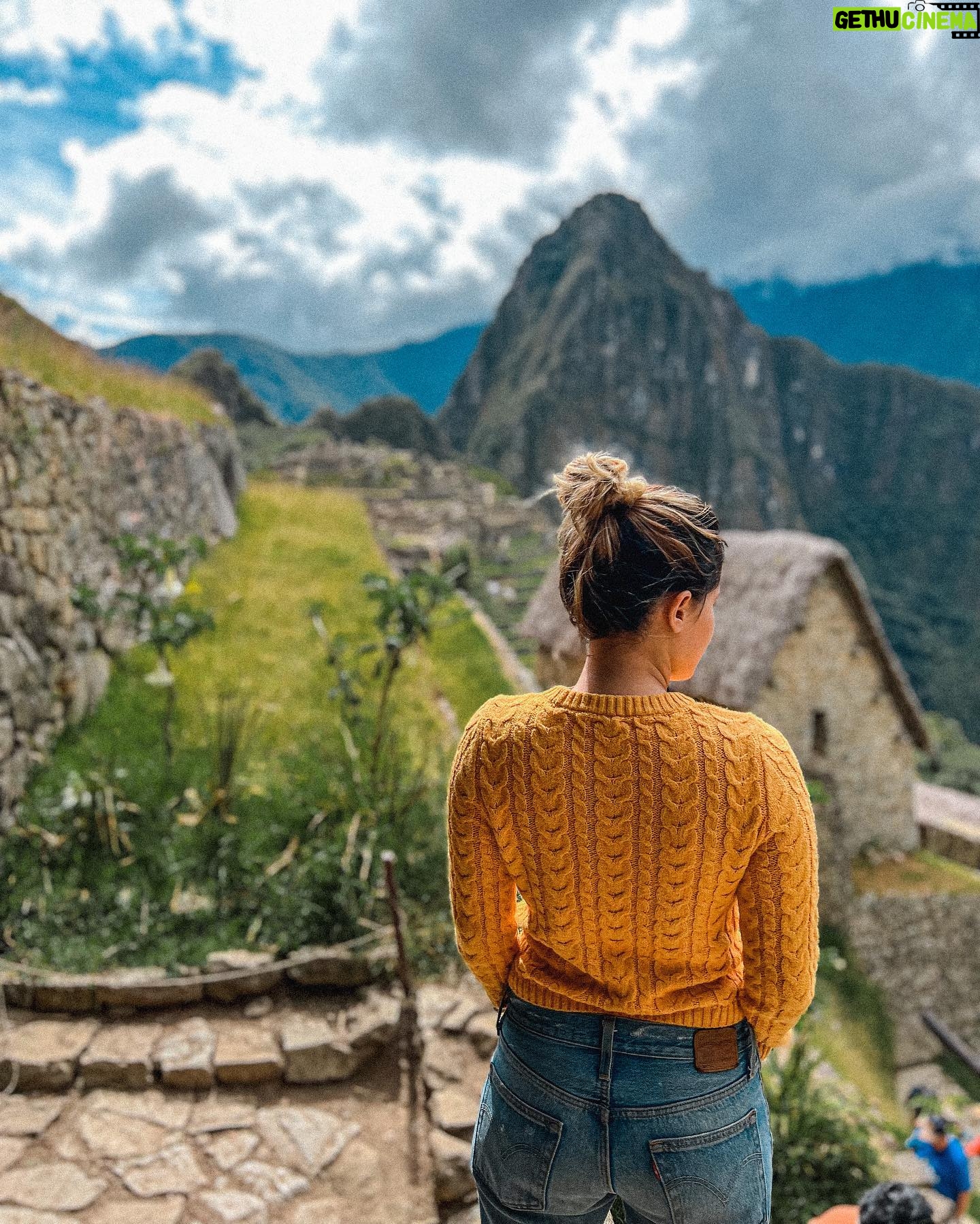 Alicia Jaziz Zapién Instagram - .MACHUPICCHU. . . .