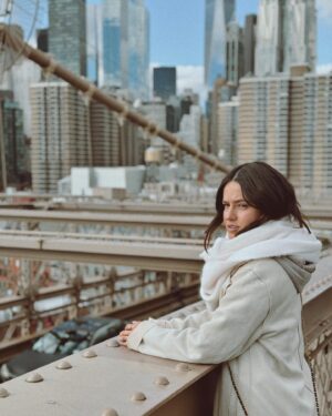 Alicia Jaziz Zapién Instagram - Reportando desde San Francisco, con mucho calor. 
.
.
Photo by @rulaslikeroolas