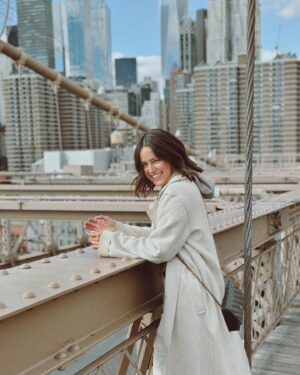 Alicia Jaziz Zapién Instagram - Reportando desde San Francisco, con mucho calor. 
.
.
Photo by @rulaslikeroolas
