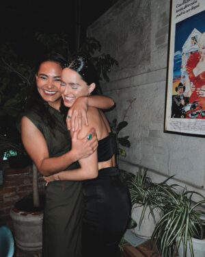 Alicia Jaziz Zapién Instagram - Un recap lleno de amor.
.
Que felicidad compartir con personas tan llenas de vida…
Les amooo 🤍🤍