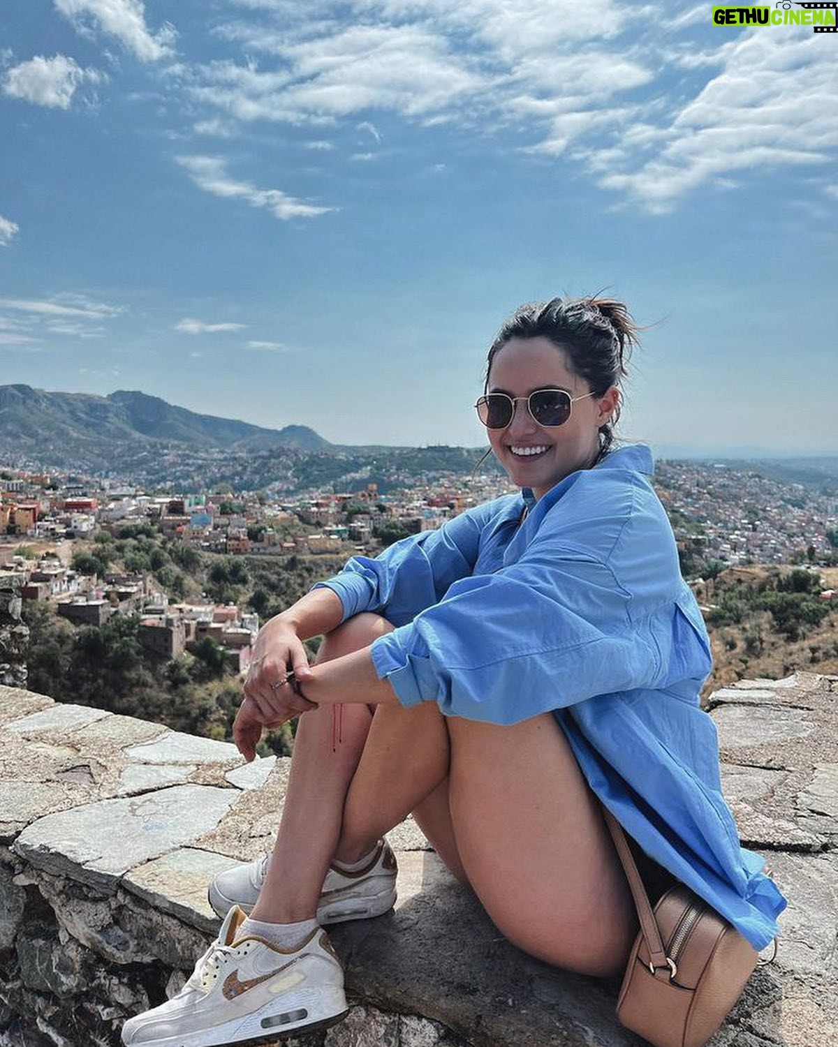 Alicia Jaziz Zapién Instagram - Usualmente nos TQM, pero más cuando estamos viajando, aunque regresemos más cansadas que antes 💀 De aquí a dónde? . . . 📍@guanajuatocapitalturismo #guanajuato #travelguanajuato #travelers #viajeras