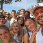Alicia Moffet Instagram – Congé entre bests 🥹💝☀️👨‍👩‍👧‍👦🍷