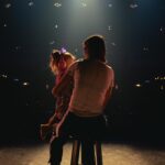 Alicia Moffet Instagram – Probablement un des plus beaux moments de ma vie ; Billie qui me demande de chanter avec moi sur la scène avec des écouteurs et un micro pendant notre soundcheck ( elle était trop gênée avant🥹 ) 
Full circle moment 🤍

Photo par @olitakesshots 👑