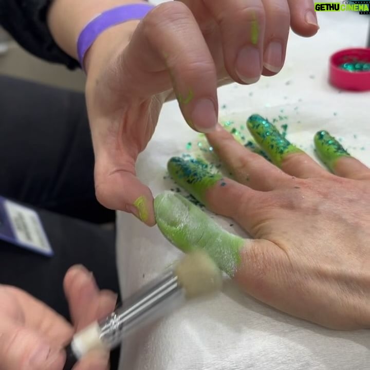 Alicia Witt Instagram - about exactly a year ago on #themaskedsinger, one of the most unexpectedly profound experiences i’ve had 💚 here i am getting the strangest manicure of my life to hide my skin tone, since i would be playing piano in one of my episodes (playing @muse’s Starlight). @maskedsingerfox season finale airs tonight - Dandelion Mask here reminding you to tune in. i can’t wait to find out who wins and who’s behind those famous masks 🙃 8/7c on @foxtv #waybackwednesday #aliciawitt #maskedsingerfinale #dandelionmask