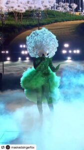 Alicia Witt Instagram - a lifetime high to get to sing this song from behind the #dandelionmask. #overtherainbow has forever been one of my favorite songs - it has more meaning to me than most know. filming last week’s episode of #themaskedsinger while going back and forth between vancouver - it felt and still feels like a dream. thank you to the incredible *everyone* there at @maskedsingerfox for this gift. this is one grateful dandelion. much more to say but now i have to go to sleep for early morning press all about this tomorrow! 💚💛