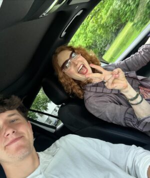 Alicia Witt Instagram - my honorary godson is a graduate 🧑‍🎓

so beyond words proud of the young man i’ve had the honor of watching @ben.larson09 become. his next chapter is @usnavy boot camp in july, following his amazing brother (and also my honorary godson 😭) @samlarsxn, home on leave to attend ben’s baccalaureate. 

i remain forever in awe at @elizaann360 for making it all look so easy. superwoman ❤️

grateful for this chosen family.