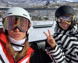 Alicja Bachleda-Curuś Instagram - Pozazdrościłam Wam pięknej zimy w Pl⛷🤍 mountains ☀️#friends #snow