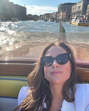 Alicja Bachleda-Curuś Instagram - Dolce far niente ☀️🍬(actually getting a water taxi in Venice during @labiennale is a true hustle and a miracle)