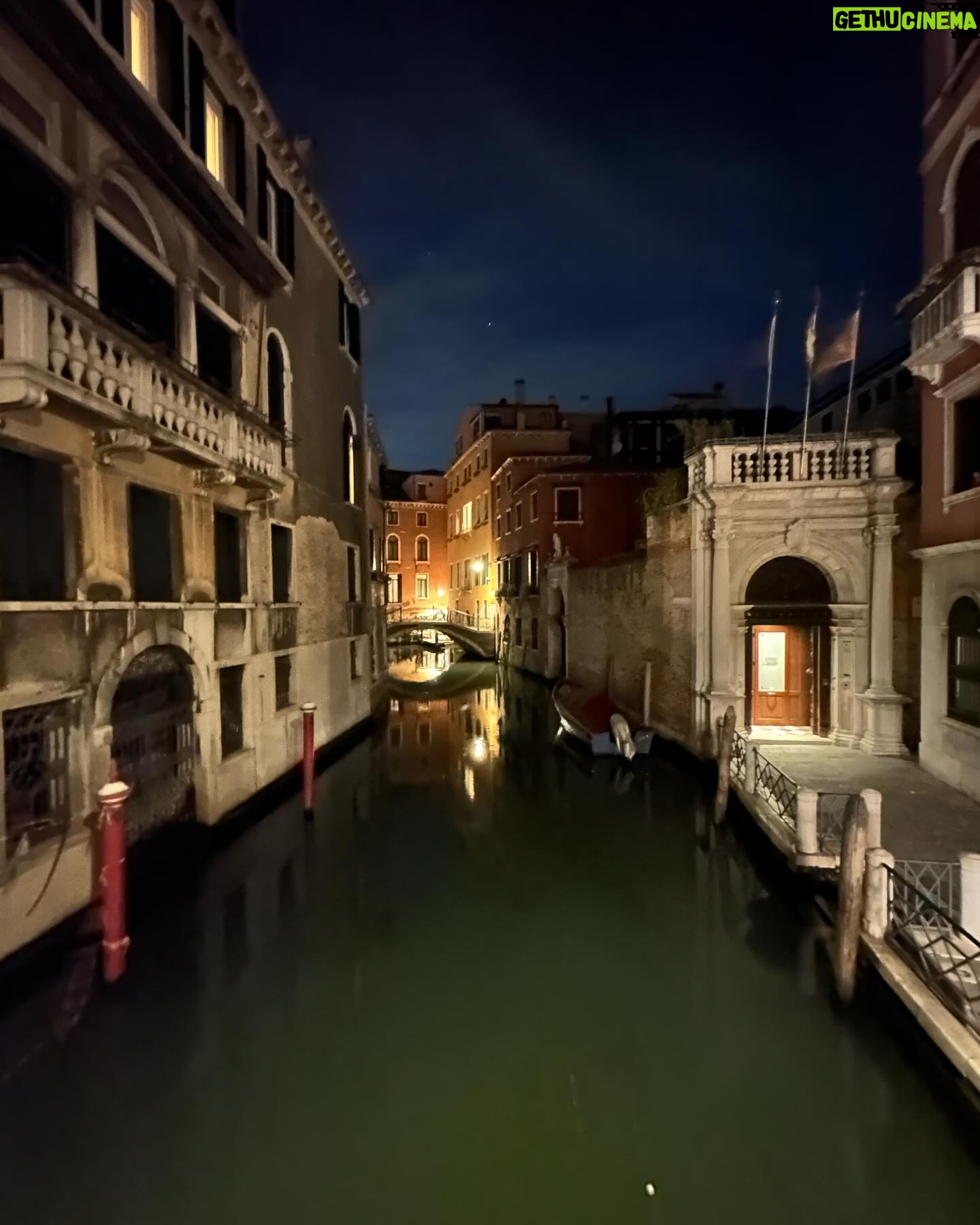 Alicja Bachleda-Curuś Instagram - Venice by night @labiennale ✨