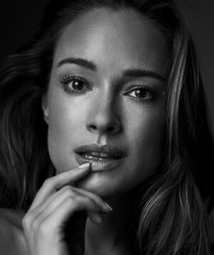Alicja Bachleda-Curuś Instagram - Few photographs taken during my stay in Warsaw. I was on a movie shoot and had only 10-minute hotel break between my scenes. A talented photographer   natural window light of a gloomy Warsaw’s fall day. ✨📷 #youngtalent @martamachej