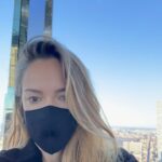 Alicja Bachleda-Curuś Instagram - NYC is sooo magical during this time of year ✨ @sixthemusical was perfect! Joyful, touching, heartwarming and smart. Central Park, museums, art, food… 💥#i❤️ny 🎄⭐️