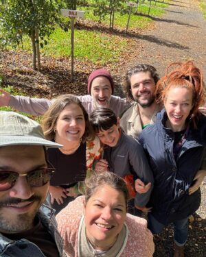 Alie Ward Instagram - Well well well, no sooner do we cover #Pomology 🍎 for @ologies then I get my rear end to a REAL ORCHARD to gander at apples with the Sleeper Crew. It was a real Falliday weekend with frickin pumpkins, skellies, apple crumbles, homemade pastas, fireside work sessions, and @jarrett_sleeper Monster Mashing all over the yard. Thank you sis/wedding gown designer @samantha.sleeper @chrisberrydrums @jayscards and my favorite jewelery-maker @palm__sunday for the coziest vibes. Hot damn, I loved it.
