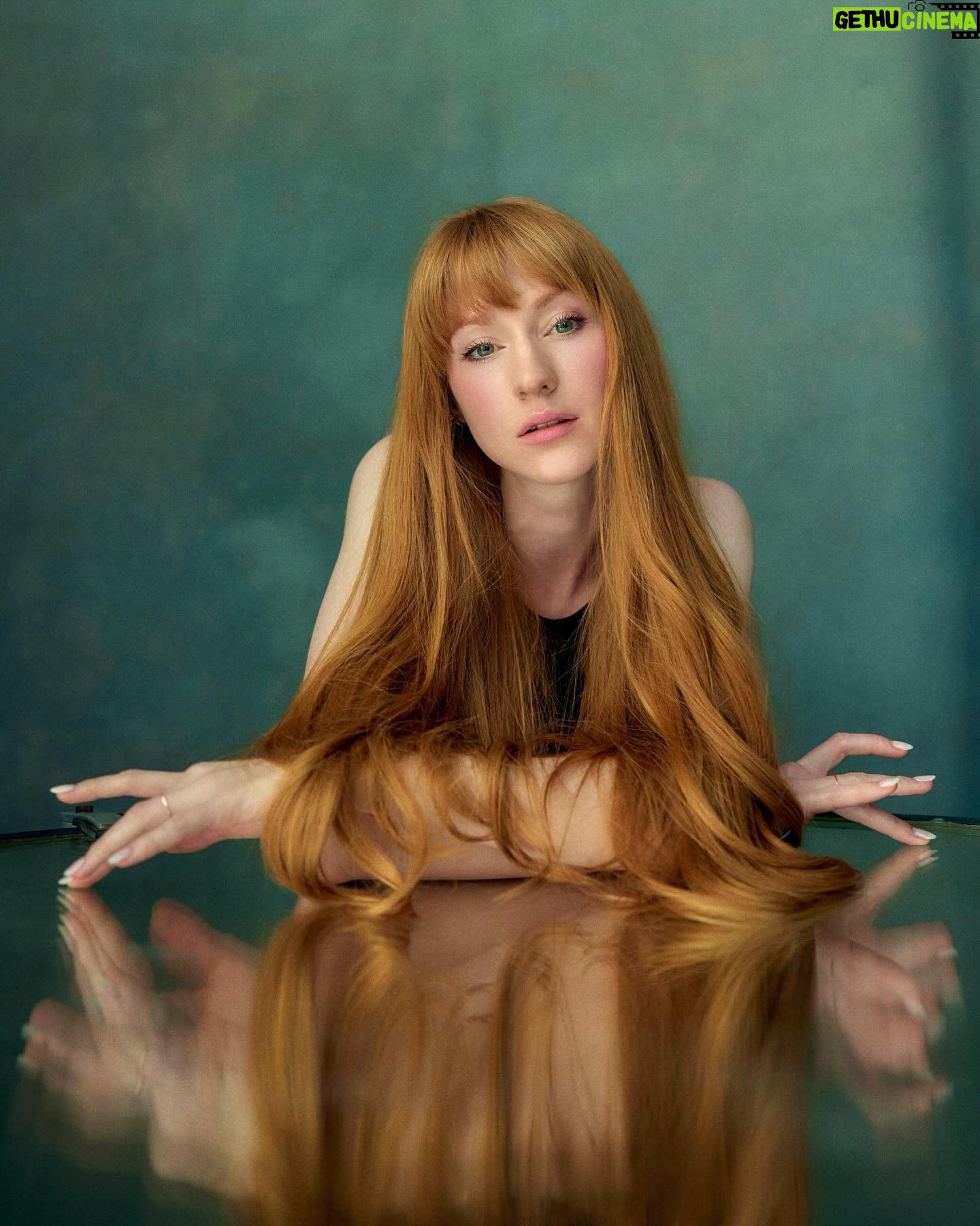 Alina Kovalenko Instagram - Dark Blue and Emerald 🐉 Had a creative moment with @kimhardyphotography