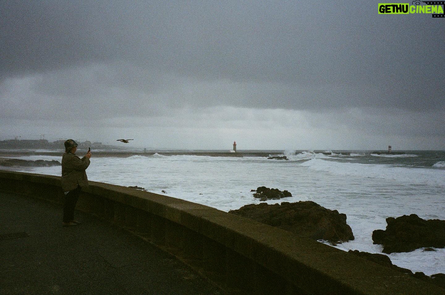 Alina Pyazok Instagram - a little melancholy. 35 mm, Porto, 2023.