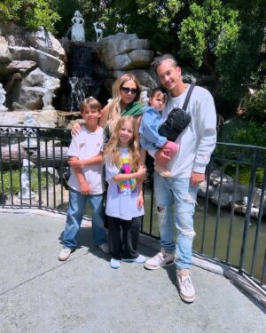 Alisan Porter Instagram - Miss you already @disneyland #dump