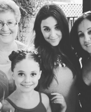 Alisan Porter Instagram - MOTHERHOOD 🔌