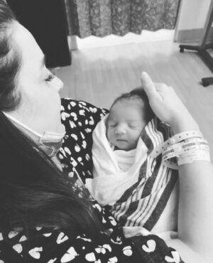 Alisan Porter Instagram - MOTHERHOOD 🔌