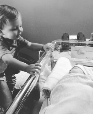 Alisan Porter Instagram - MOTHERHOOD 🔌